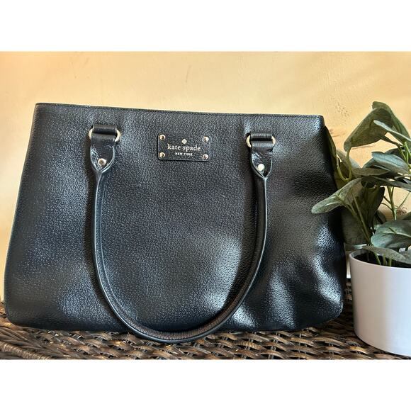Kate Spade Wellesley Elena Pebbled Black Leather  Shoulder Bag- NWOT - Picture 2 of 8